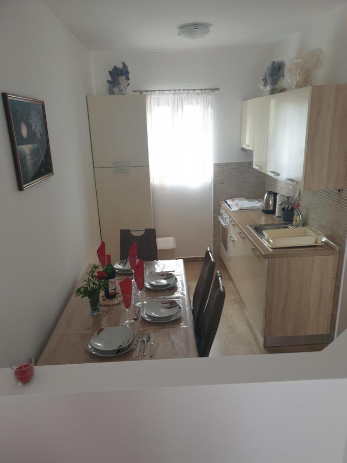 Apartment Luna Malinska Eksteriør billede