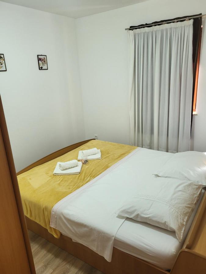 Apartment Luna Malinska Eksteriør billede